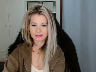 KristineNatural Porn Show