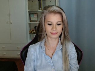 KristineNatural Porn Show