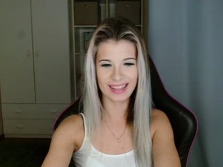 KristineNatural Porn Show