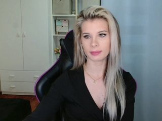 KristineNatural Porn Show