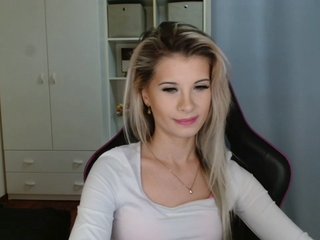 KristineNatural Porn Show