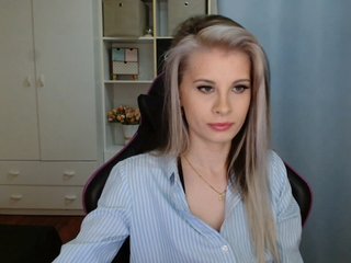 KristineNatural Porn Show