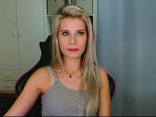 KristineNatural Porn Show