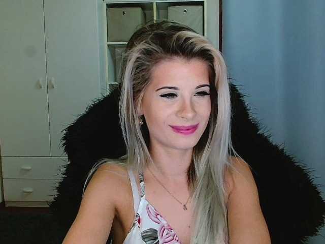 KristineNatural webcam