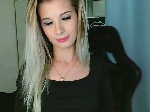 KristineNatural's BongaCams show and profile