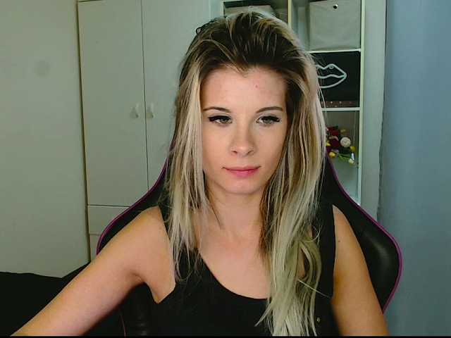 KristineNatural's BongaCams show and profile