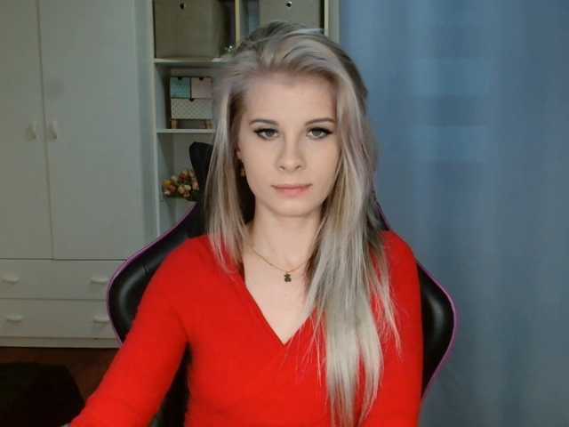 KristineNatural's BongaCams show and profile