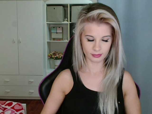 KristineNatural's BongaCams show and profile