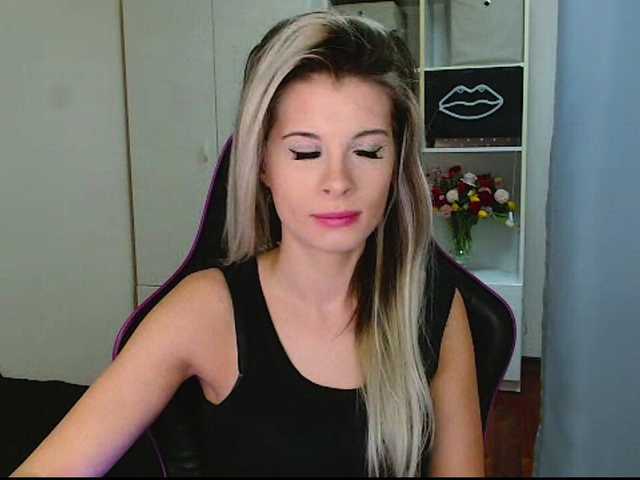 KristineNatural's BongaCams show and profile