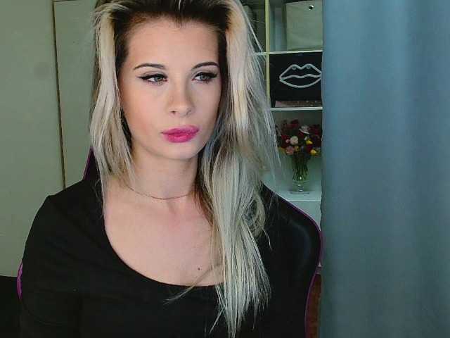 KristineNatural's BongaCams show and profile