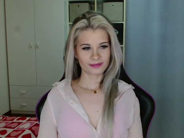 KristineNatural's BongaCams show and profile