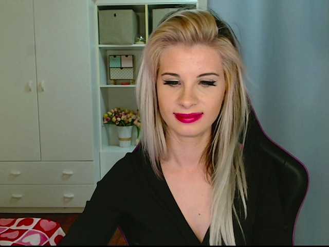 KristineNatural's BongaCams show and profile