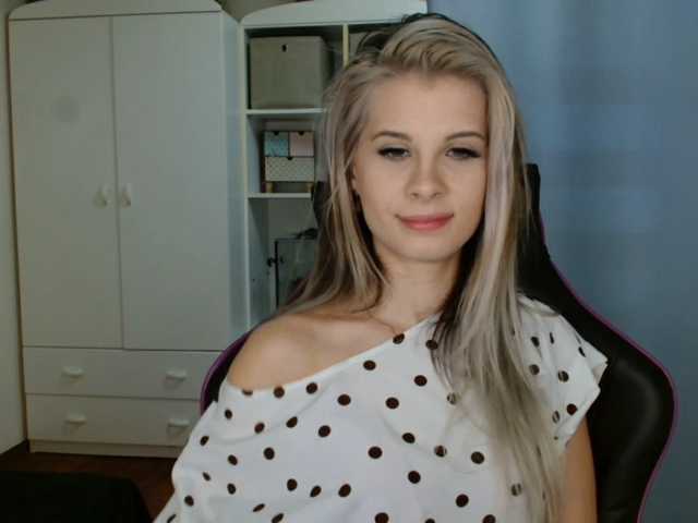 KristineNatural's BongaCams show and profile