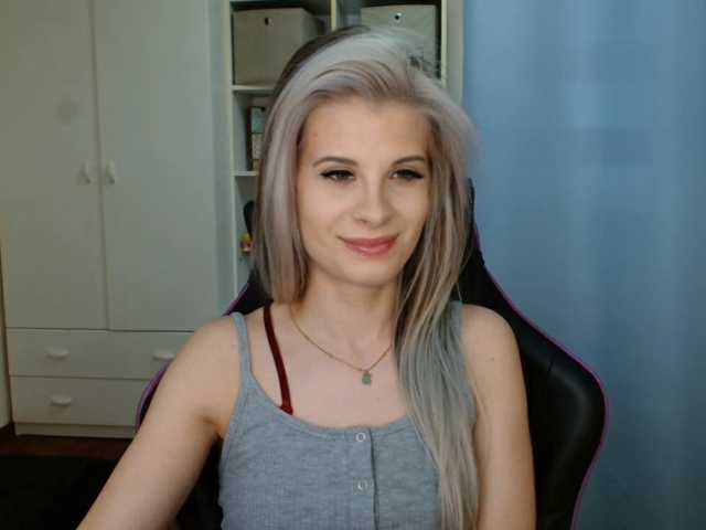 KristineNatural's BongaCams show and profile