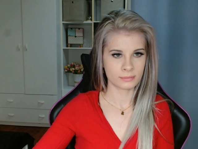 KristineNatural's BongaCams show and profile