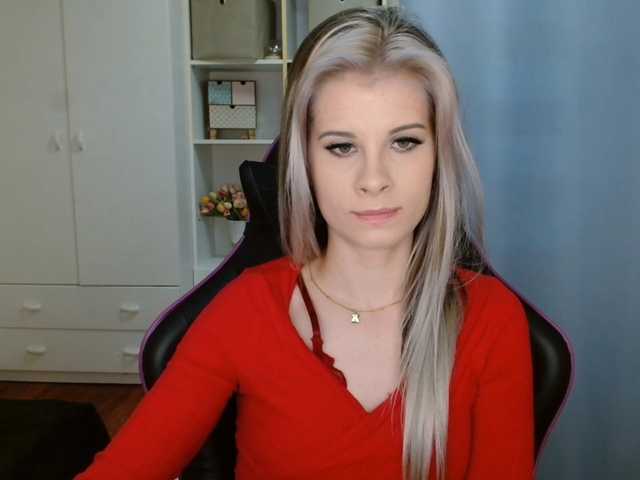 KristineNatural's BongaCams show and profile