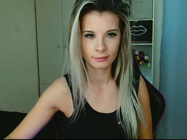 KristineNatural webcam