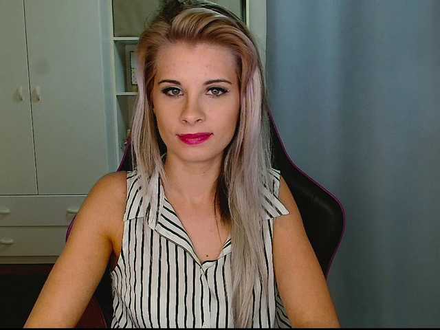 KristineNatural's BongaCams show and profile