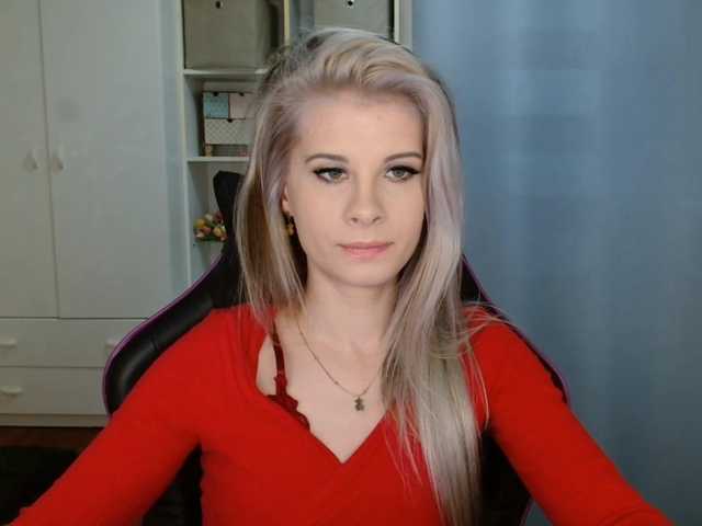 KristineNatural live cam profile