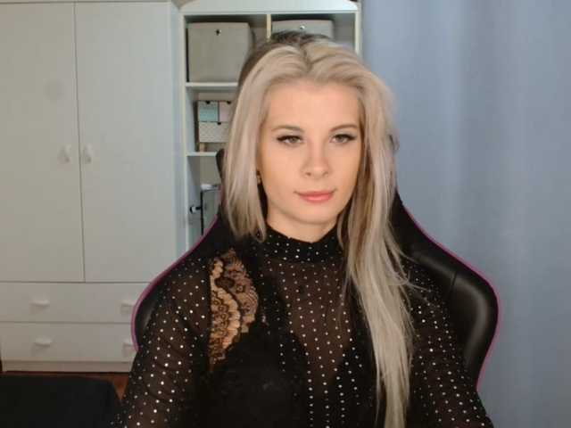 KristineNatural's BongaCams show and profile
