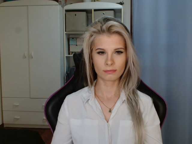 KristineNatural's BongaCams show and profile