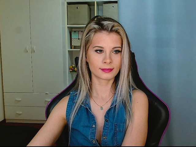 KristineNatural's BongaCams show and profile