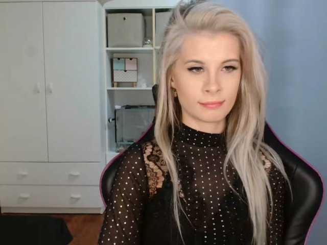 KristineNatural's BongaCams show and profile