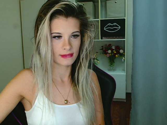 KristineNatural's BongaCams show and profile