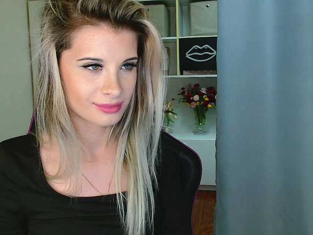 KristineNatural's BongaCams show and profile