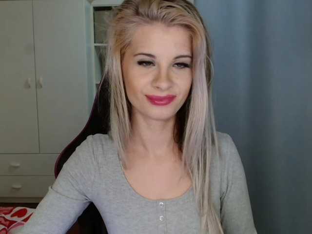 KristineNatural's BongaCams show and profile