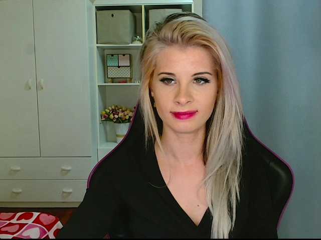KristineNatural's BongaCams show and profile