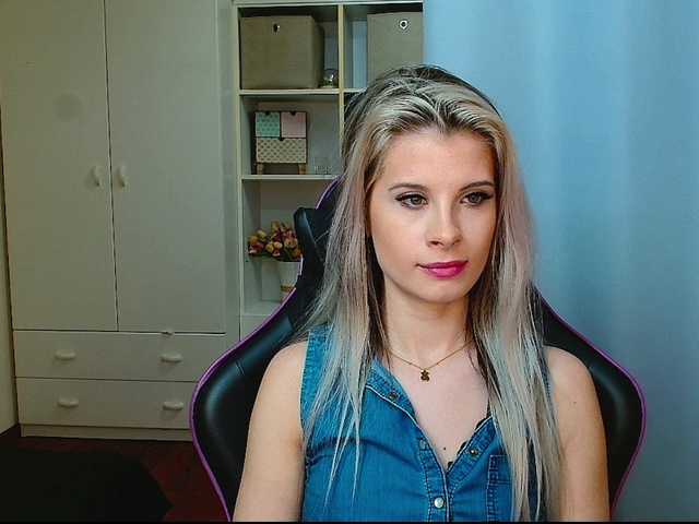 KristineNatural's BongaCams show and profile