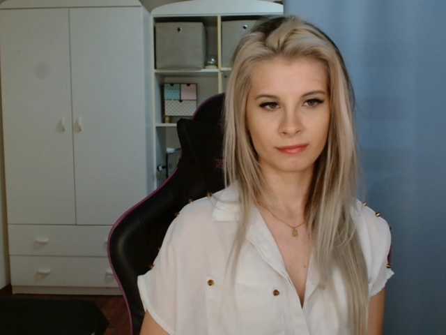 KristineNatural's BongaCams show and profile