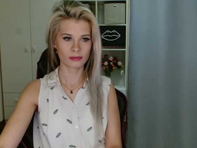 KristineNatural's BongaCams show and profile
