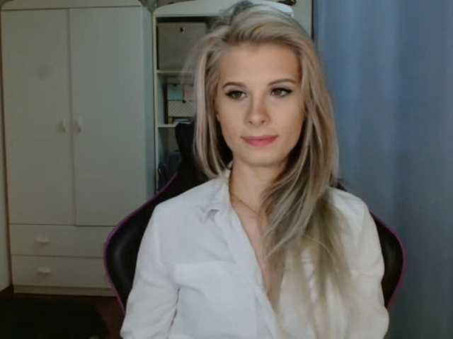 KristineNatural webcam
