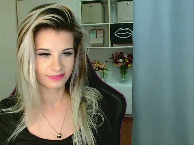 KristineNatural's BongaCams show and profile
