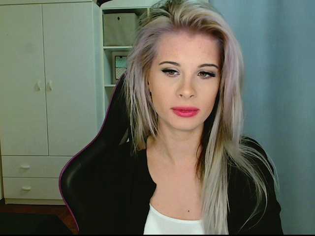 KristineNatural webcam