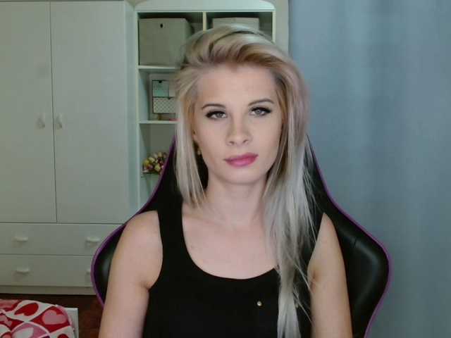 KristineNatural's BongaCams show and profile