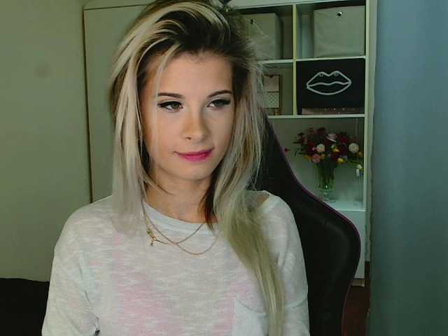 KristineNatural's BongaCams show and profile