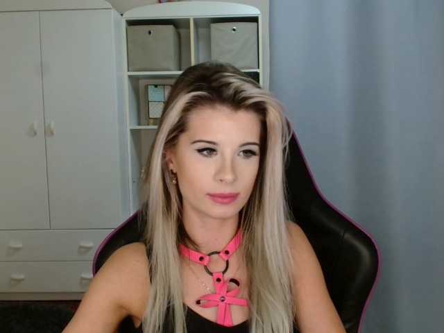 KristineNatural webcam