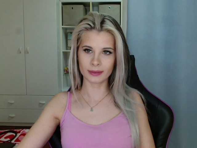 KristineNatural's BongaCams show and profile