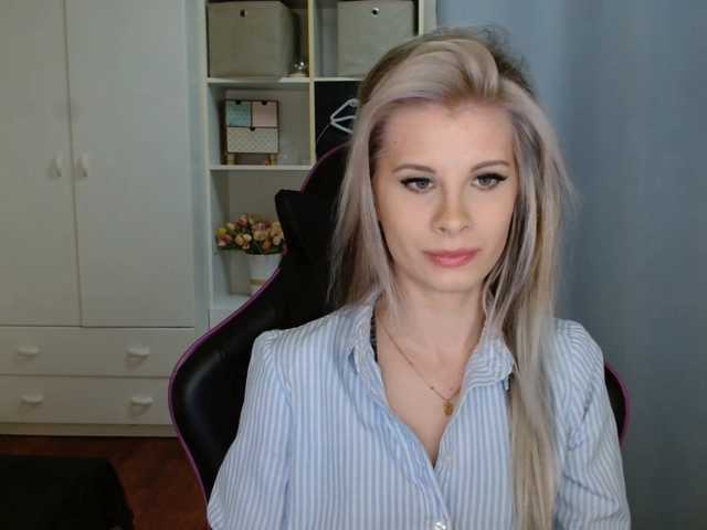 KristineNatural's BongaCams show and profile