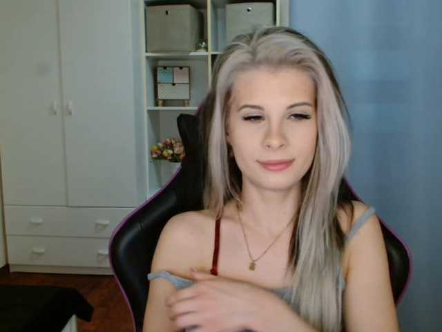 KristineNatural's BongaCams show and profile