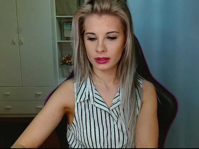 KristineNatural's BongaCams show and profile