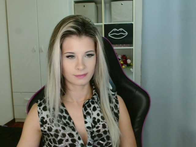 KristineNatural's BongaCams show and profile