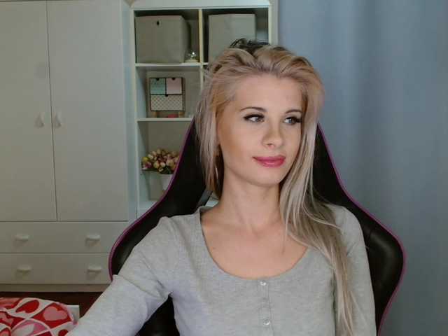 KristineNatural webcam