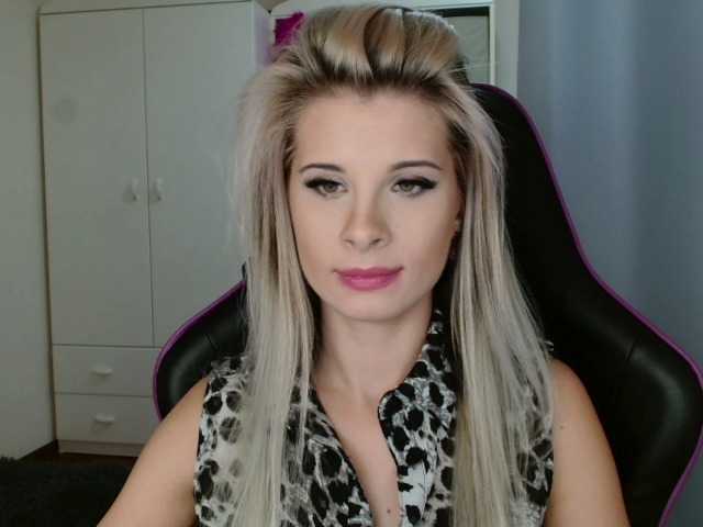 KristineNatural webcam