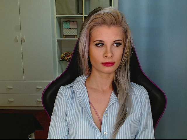KristineNatural's BongaCams show and profile