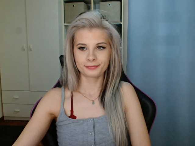 KristineNatural's BongaCams show and profile