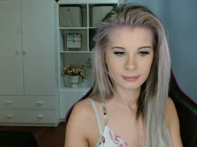 KristineNatural's BongaCams show and profile